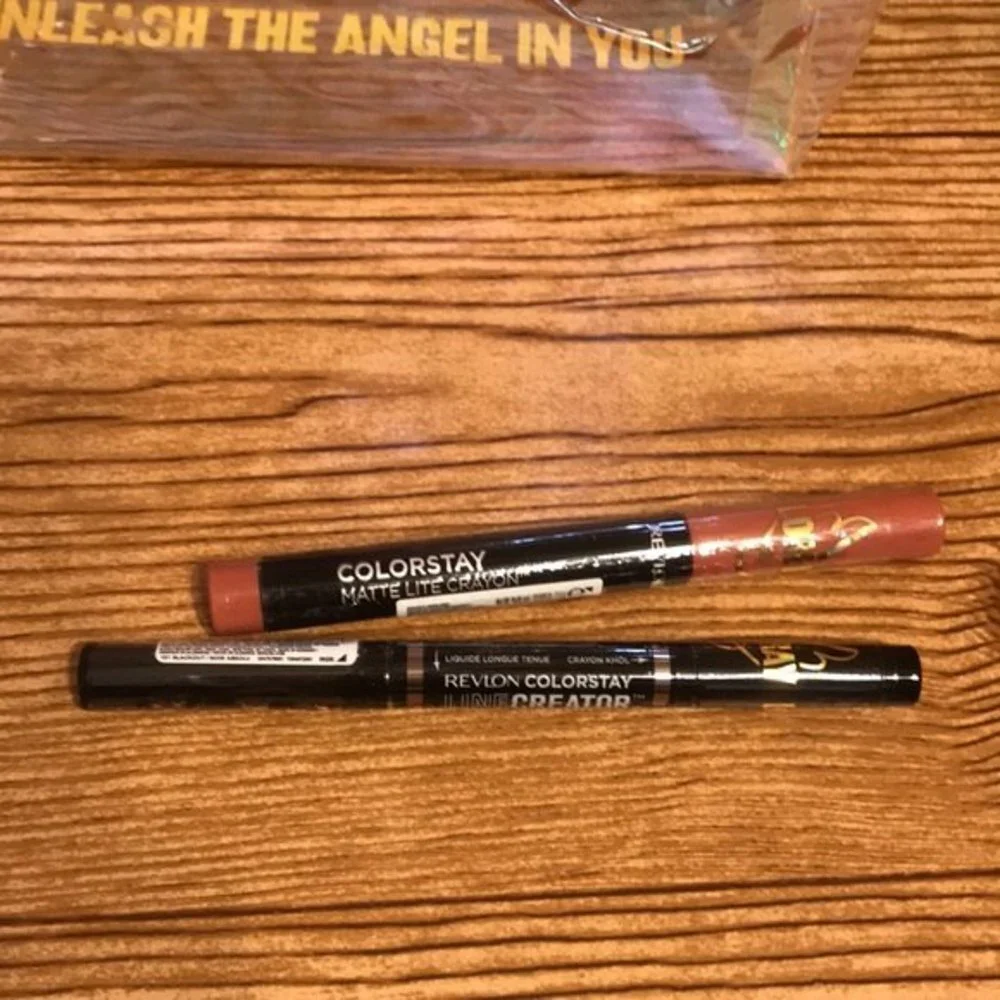 Revlon X Loren Gray Fierce Angel Makeup Collection‎